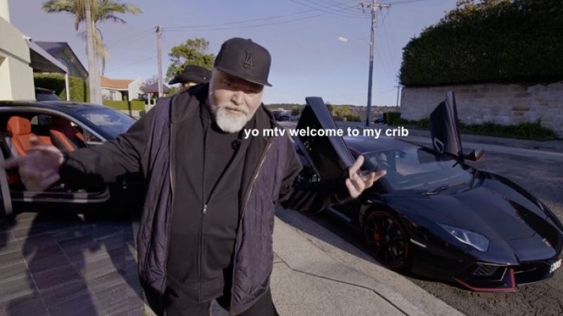 800px x 450px - Kyle Sandilands Shows Off His Ugly-Ass Home In Oz 'MTV Cribs' Preview