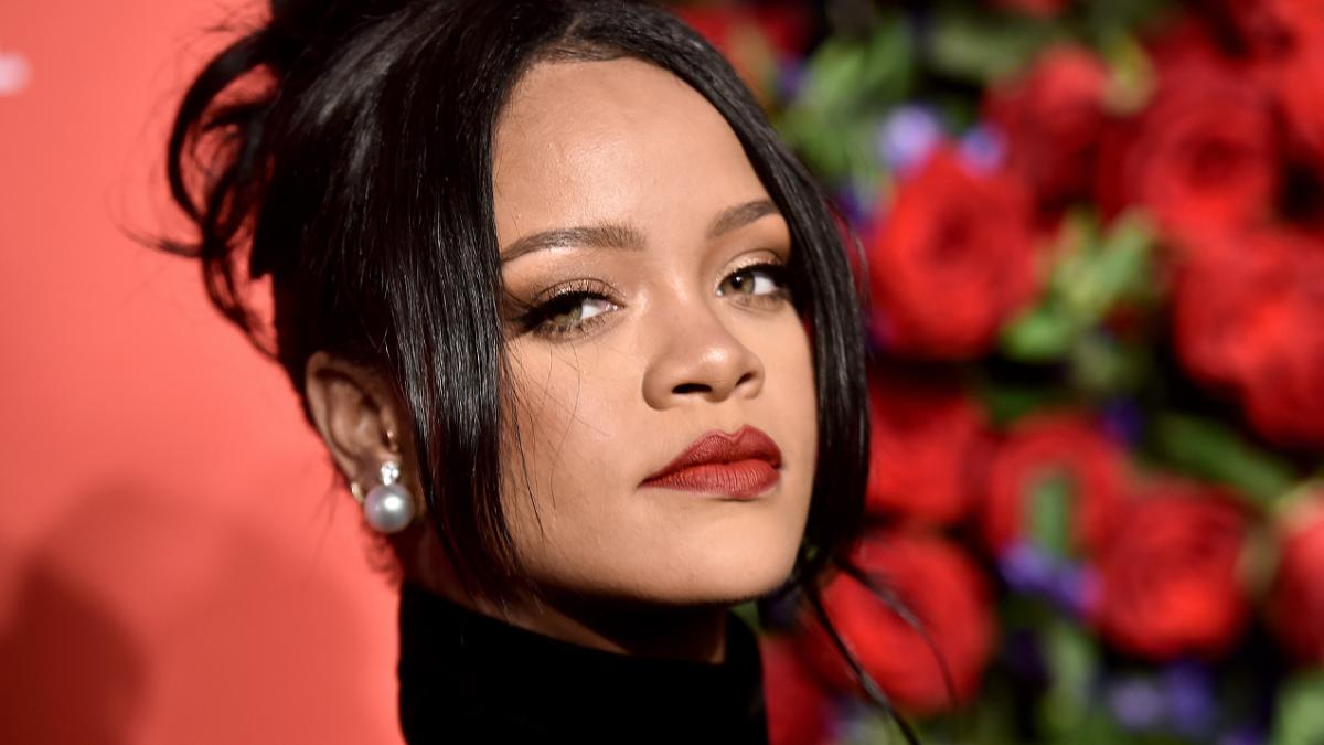 Rihanna Confirms She Rejected The 2019 Super Bowl Halftime Gig