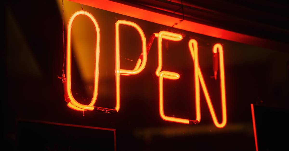 Here's What's Open, Closed & Restricted In The Aus COVID-19 Shutdown