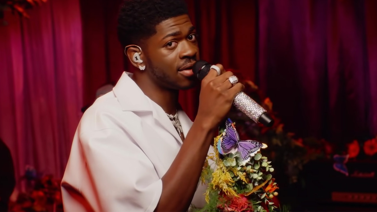 Lil Nas X Performed A Gorgeous Cover Of Dolly Parton S Jolene For Bbc1