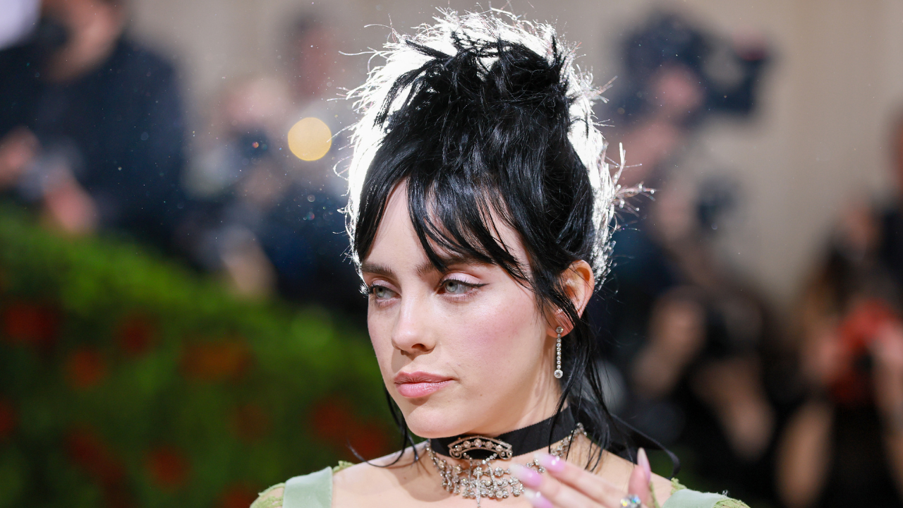 Billie Eilish's Spoken More About About Living With Tourette Syndrome