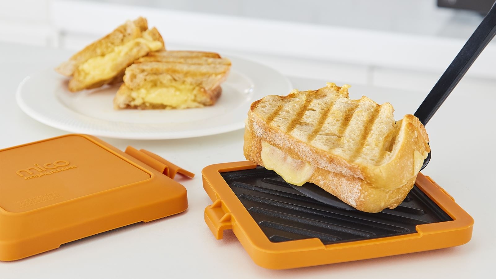 Big W Microwave Toastie Maker: Why Australians can't get enough of this  'game-changing' $29 kitchen gadget