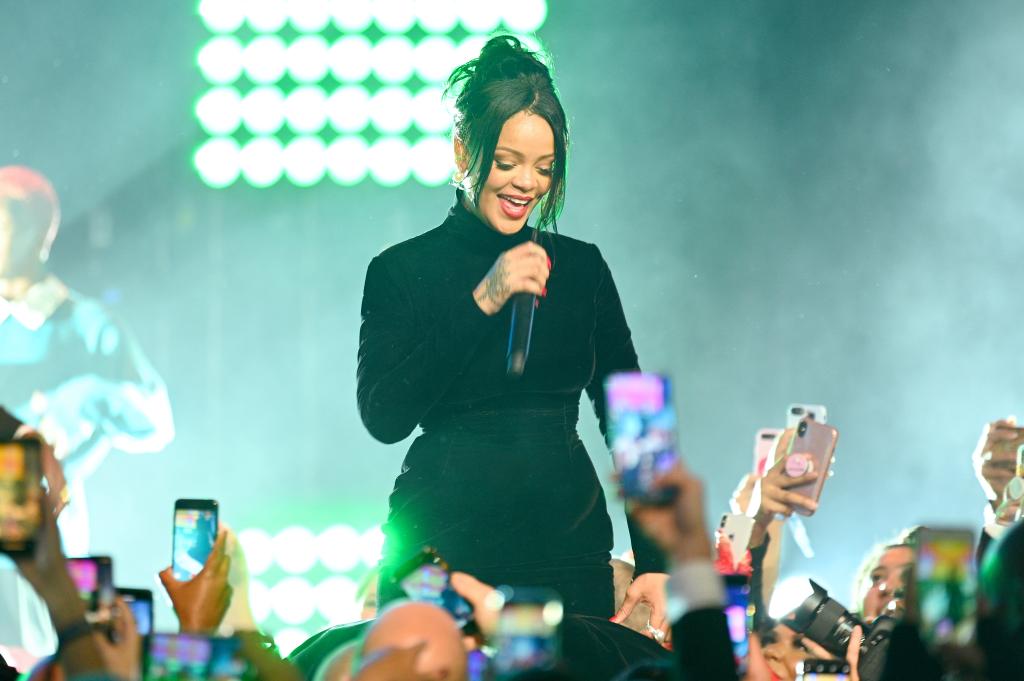 Rihanna performing